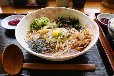 udon with vinegary seaweed, grated yam, ginger